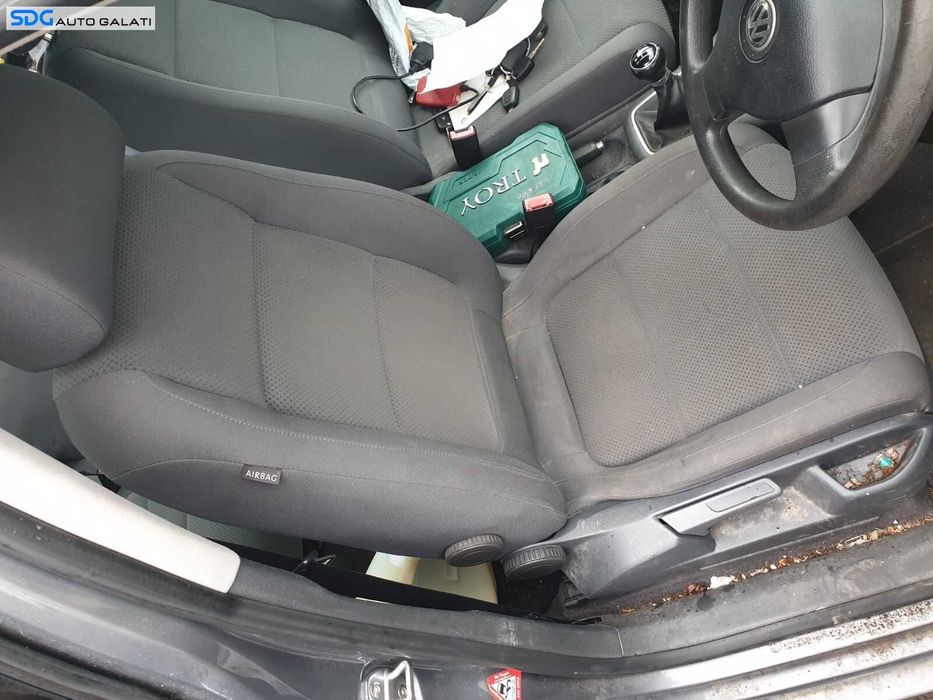 Scaun Dreapta Fata Pasager Textil Fara Incalzire Volkswagen Golf 5 Plus 2004 - 2008 [C1191]