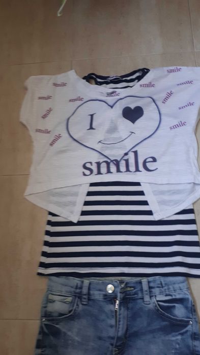 Къси дънкови панталонки с блузка