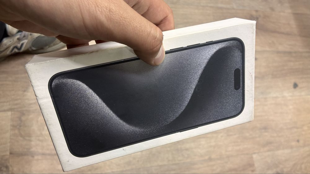 Iphone 15 pro max 256 гб идеал