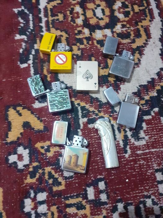 Obiecte vechi de vânzare