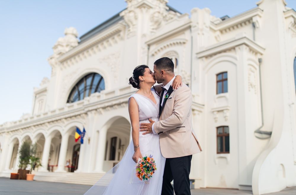 Vând costum de mire