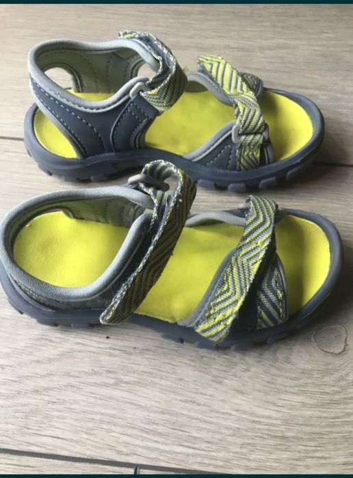 Нови детски сандали 25 , 28,5 и 28/29
