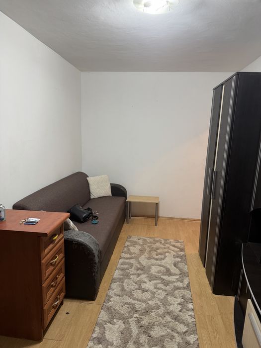 Vand apartament cu 2 camere ,et 4 , sagului, comision 0, fara agentie