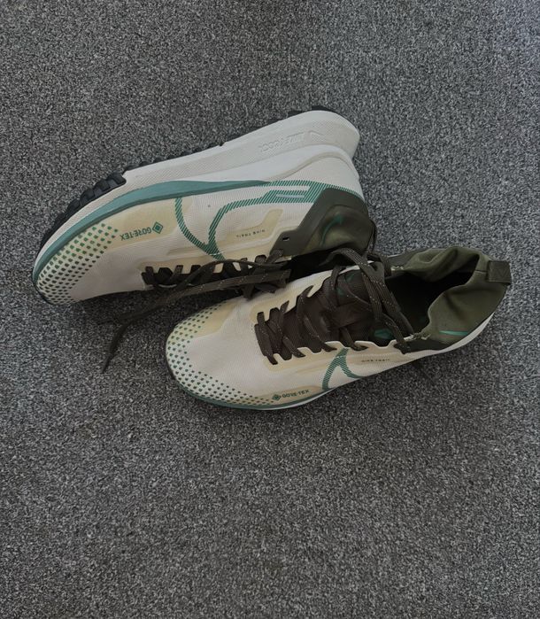 Кроссовки nike gore-tex