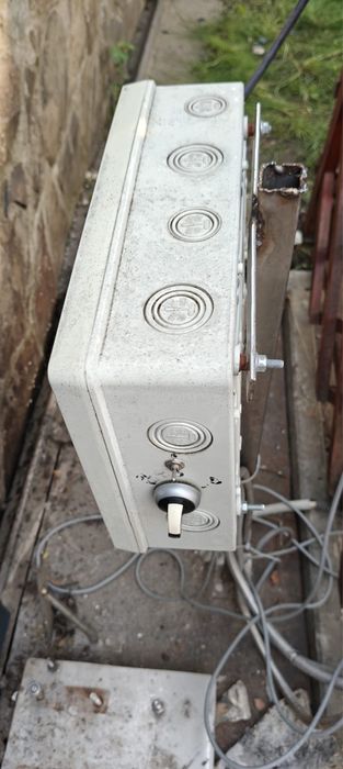 Poartă automatizată