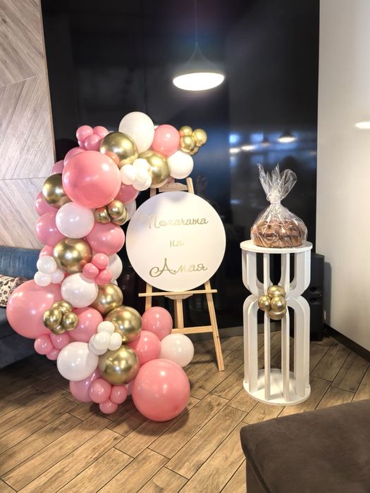 Дървен статив и пвц табела - под наем !