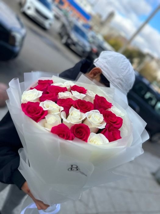 Доставкв .Цветы всех видов (1.2 метр) - доставка на 8 ое марта!