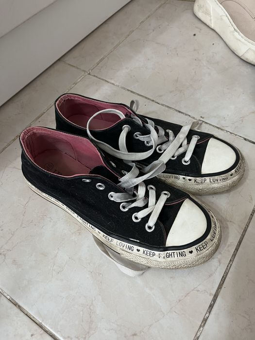 Кеды и кроссовки белые