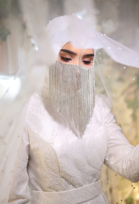 Lesli Enn Down yalangoch