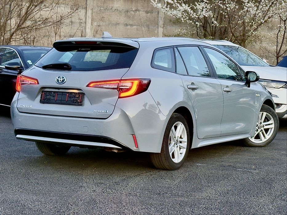 Toyota corolla 1.8 hybrid / garantie / rate