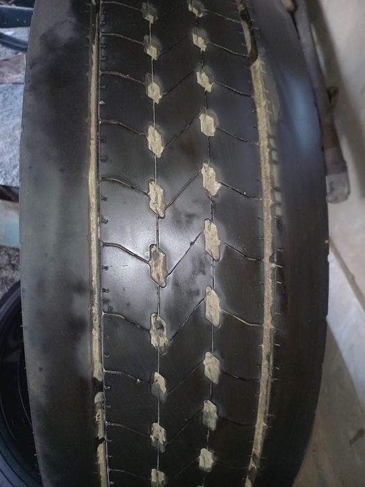 Шина 2 шт 70 % .