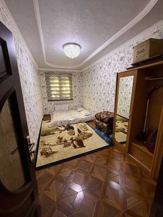 Чиланзар Продается квартира 8 квартал 3/2/4 Кирпичный дом