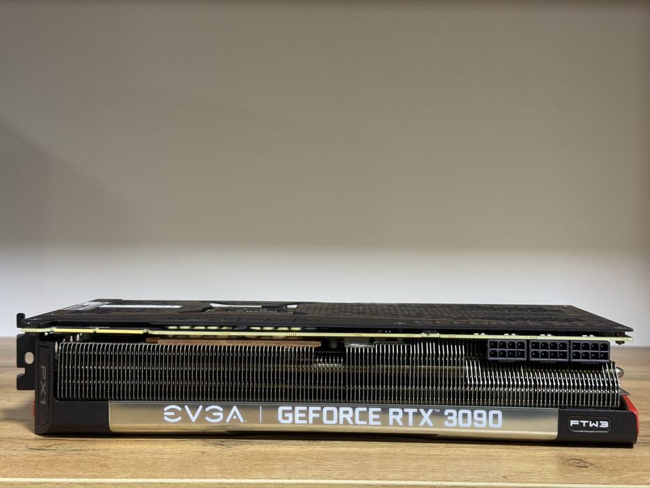 EVGA GeForce RTX 3090 FTW3 ULTRA Gaming, 24G