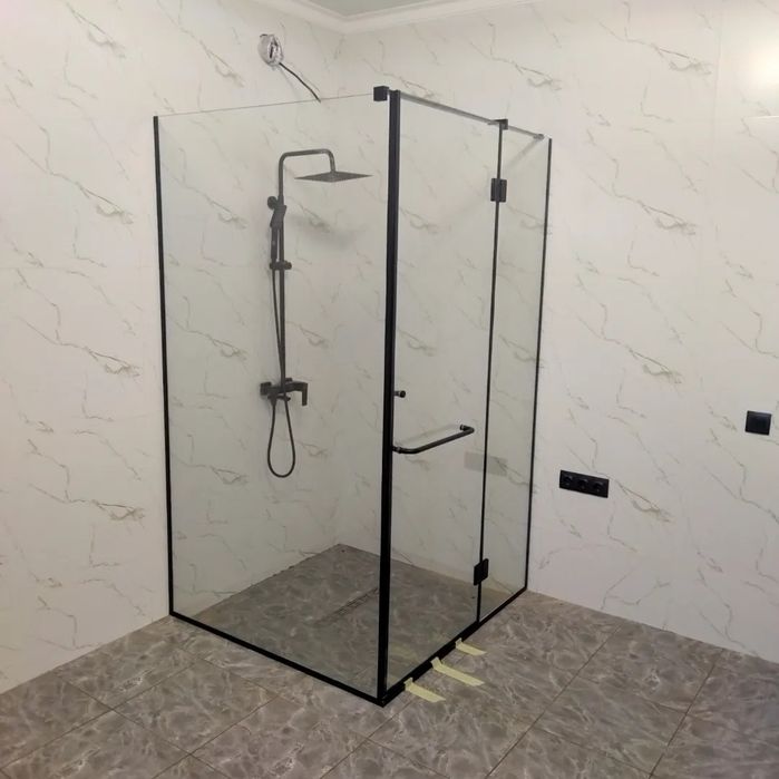 Стеклянные душевые кабинки перегородки