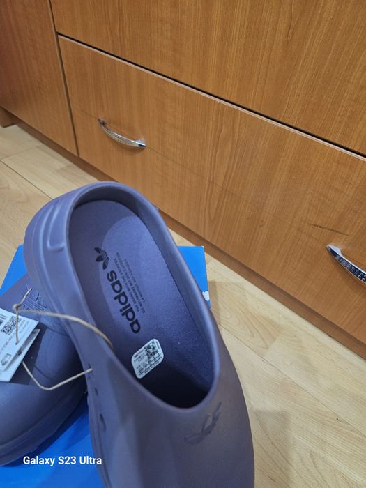 Saboți Adidas damă – noi, cu etichetă