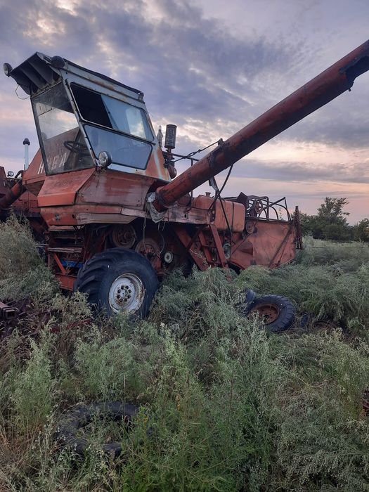 Комбайн нива жатки