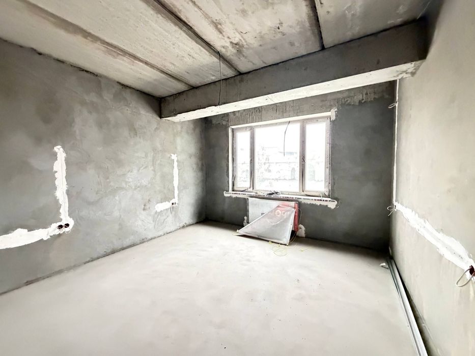 Airport House Продается 3 комнатная квартира коробка ул.Бабура