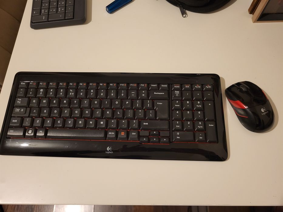 kit logitech tastatura k340 cu mouse m525 + un reciver unifying