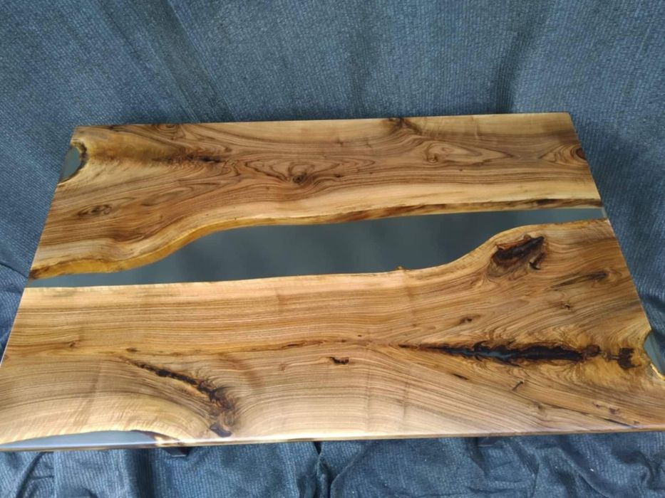 Масивни и епоксидни плотове и маси