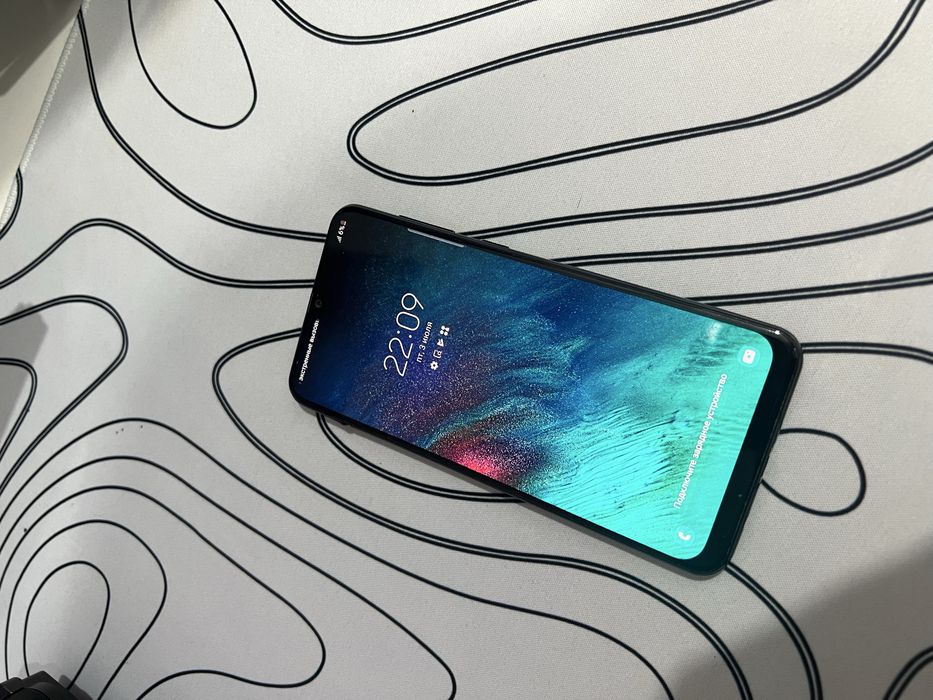 Samsung A50 самсунг А50 телефон