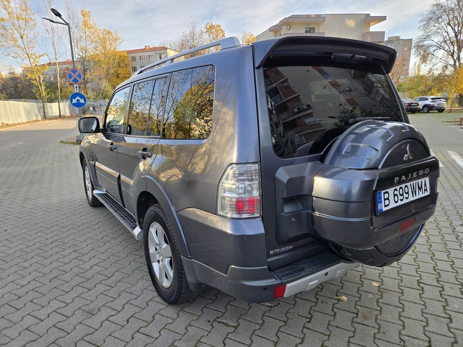 Mitsubishi Pajero 7 Locuri Automat Extra Full Stare Perfecta Unic Prop
