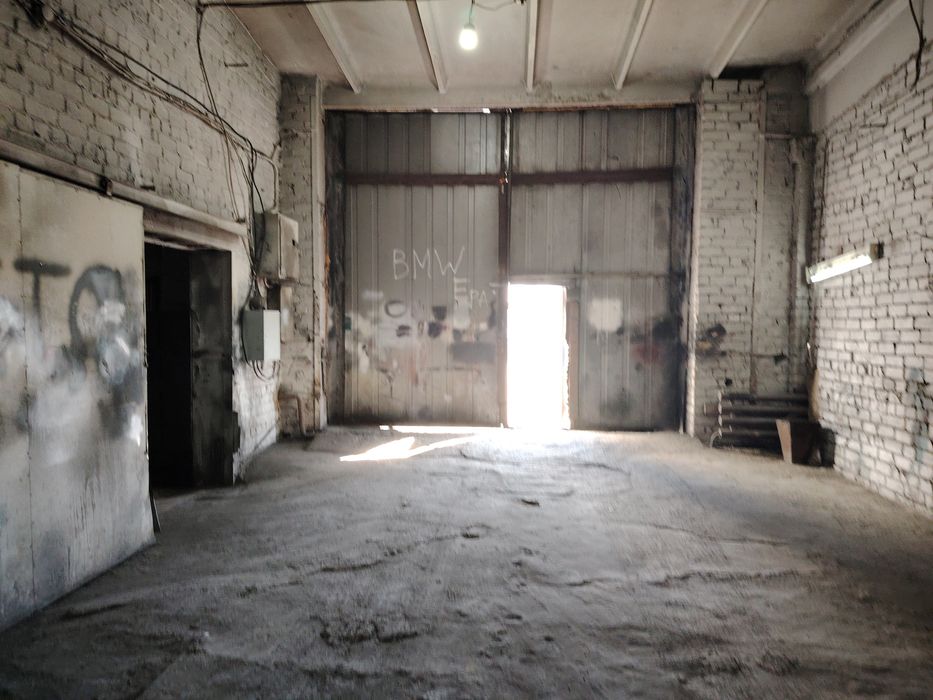 Сдам в аренду теплый Гараж 350кв.м высота ворот 4,50метр.