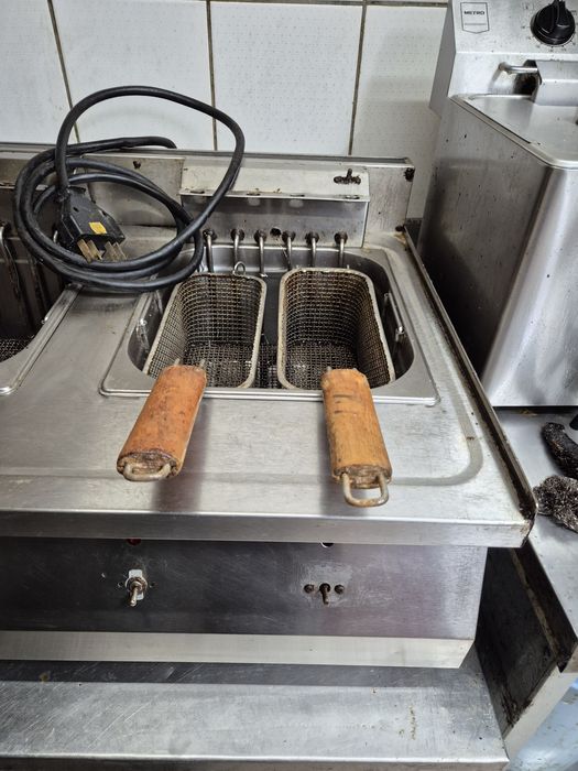 Професионален фритюрник 2х10л