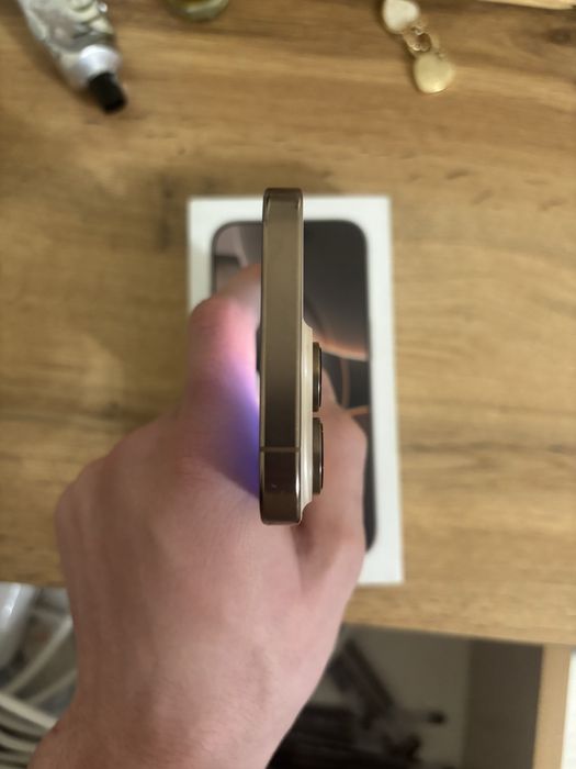 Айфон 16 про есим