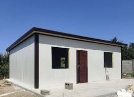 Containere modulare pe structură metalică rezistentă și invelite cu panou sandwich termoizolant,