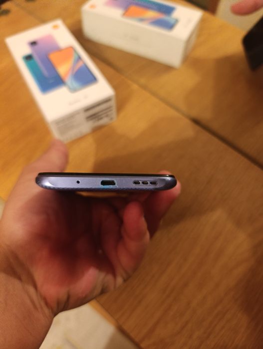 Продам Редми 9С.