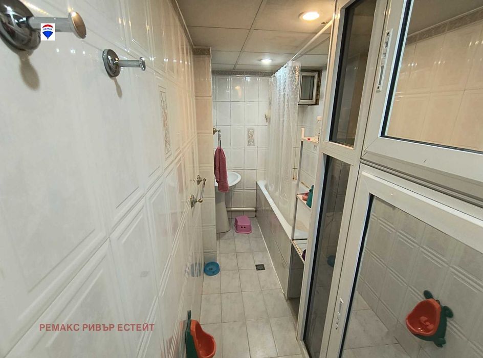 Тристаен апартамент за продажба кв. Хъшове, гр. Русе