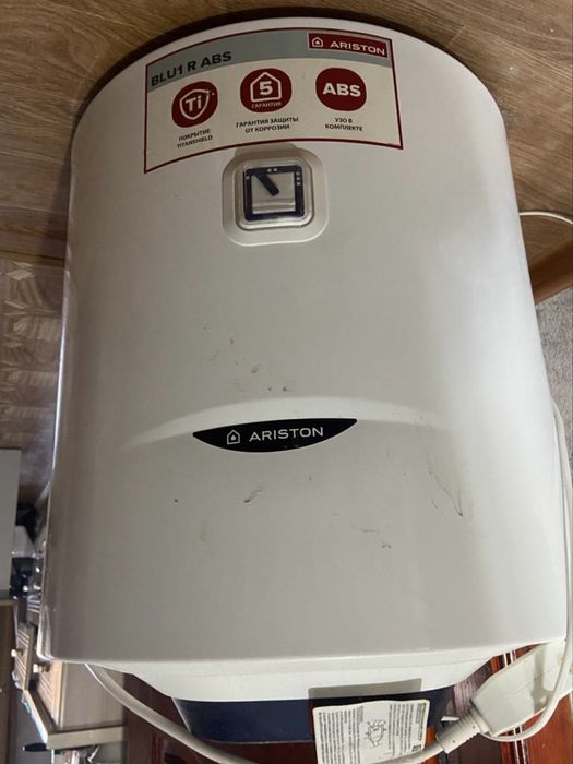Водонагреватель Аристон