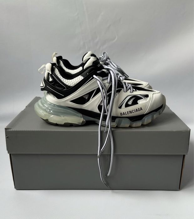 balenciaga track