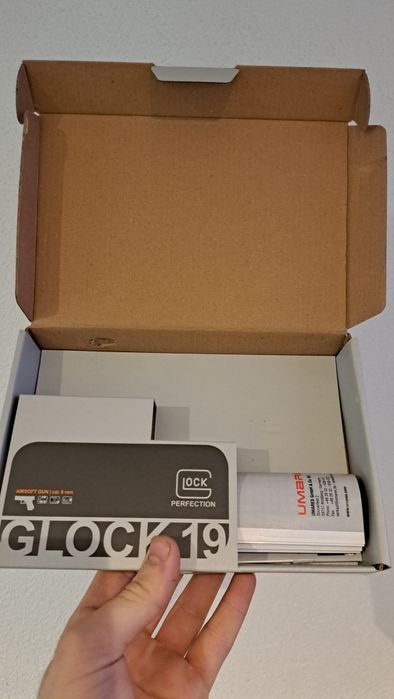 Pistol Glock 19 Airsoft, calibru 6mm