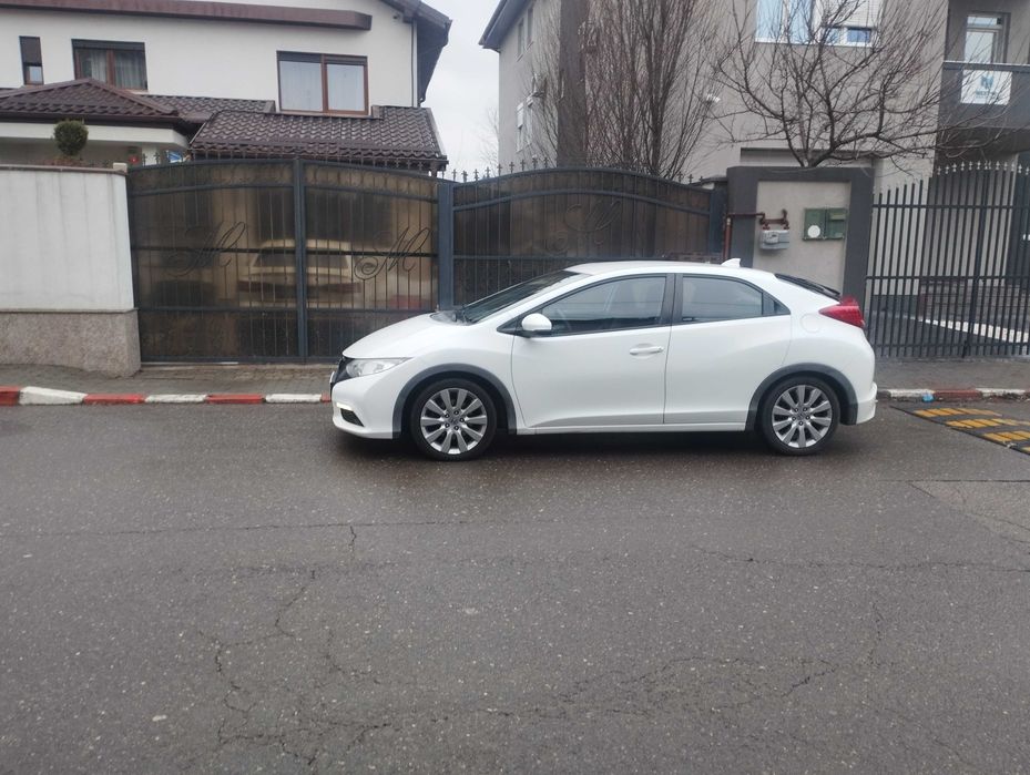 Honda Civic IX 100.000km pret fix