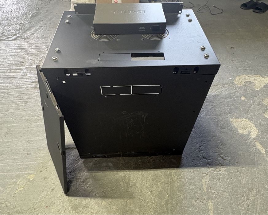 Vand rack server