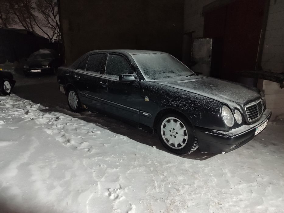 Запчасти на Мерседес W210 лупар Е230 Е200