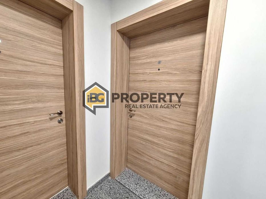 Двустаен апартамент с двор в кв. Виница