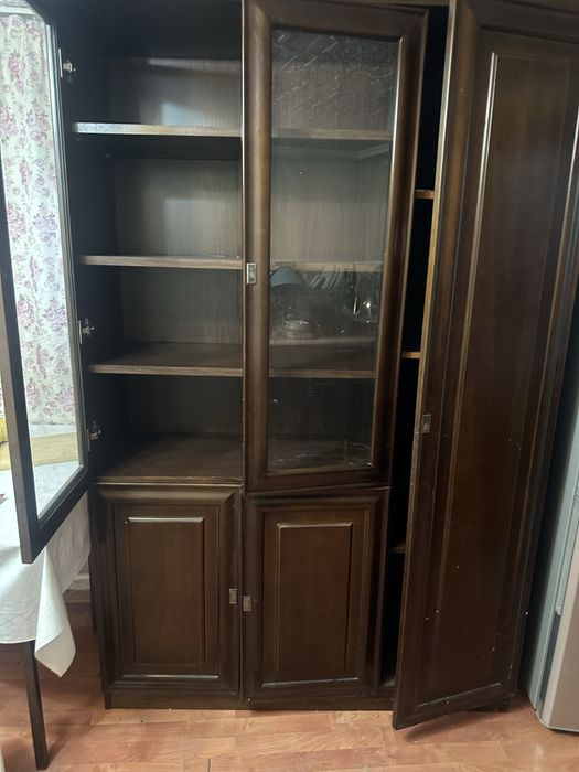 Продам шкаф в хорошем состоянии.