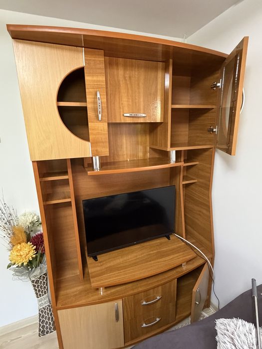 Vitrina pentru living