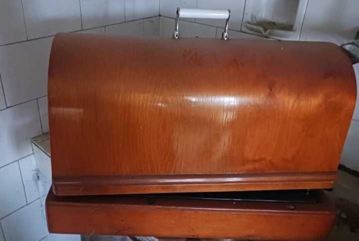 Стара руска шевна машина