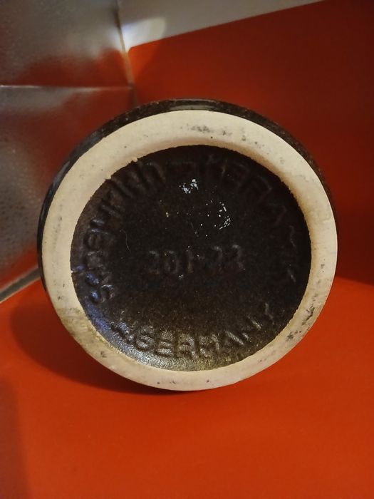 Vaza din ceramica,vintage,realizata cu tehnica Fat Lava