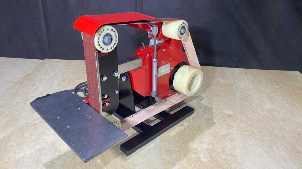 Средний гриндер. Ленточно-шлифовальный станок