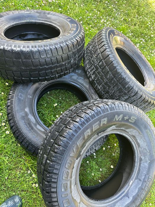 Продава се гуми Dıscover M+S  265/75/16 цена 220евро за повече инф на тел 0892001384