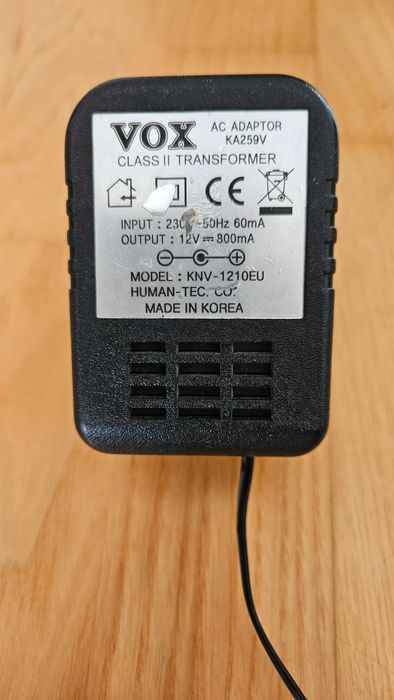 Усилвател VOX DA5 за китара и микрофон