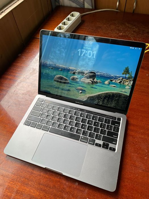 MacBook Pro 2020 M1 Apple 8гб
