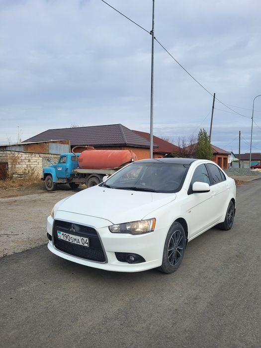 Митсубиси лансер