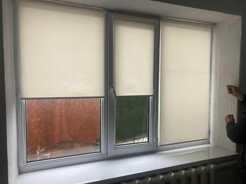 Жалюзиге жеңілдітер бар Ролл штор День ночь Дуэт