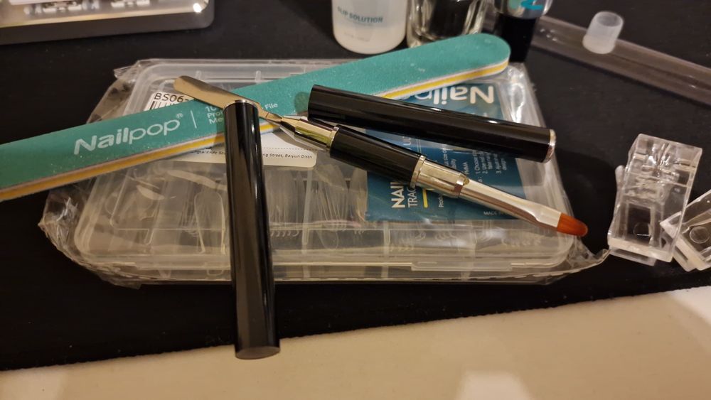 Гел за изграждане, издължаване и други консумативи