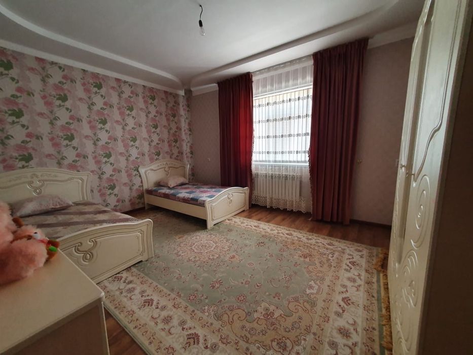 Жеке үй сатылады.